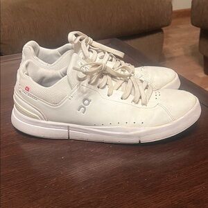 On Cloud mens The Roger Advantage